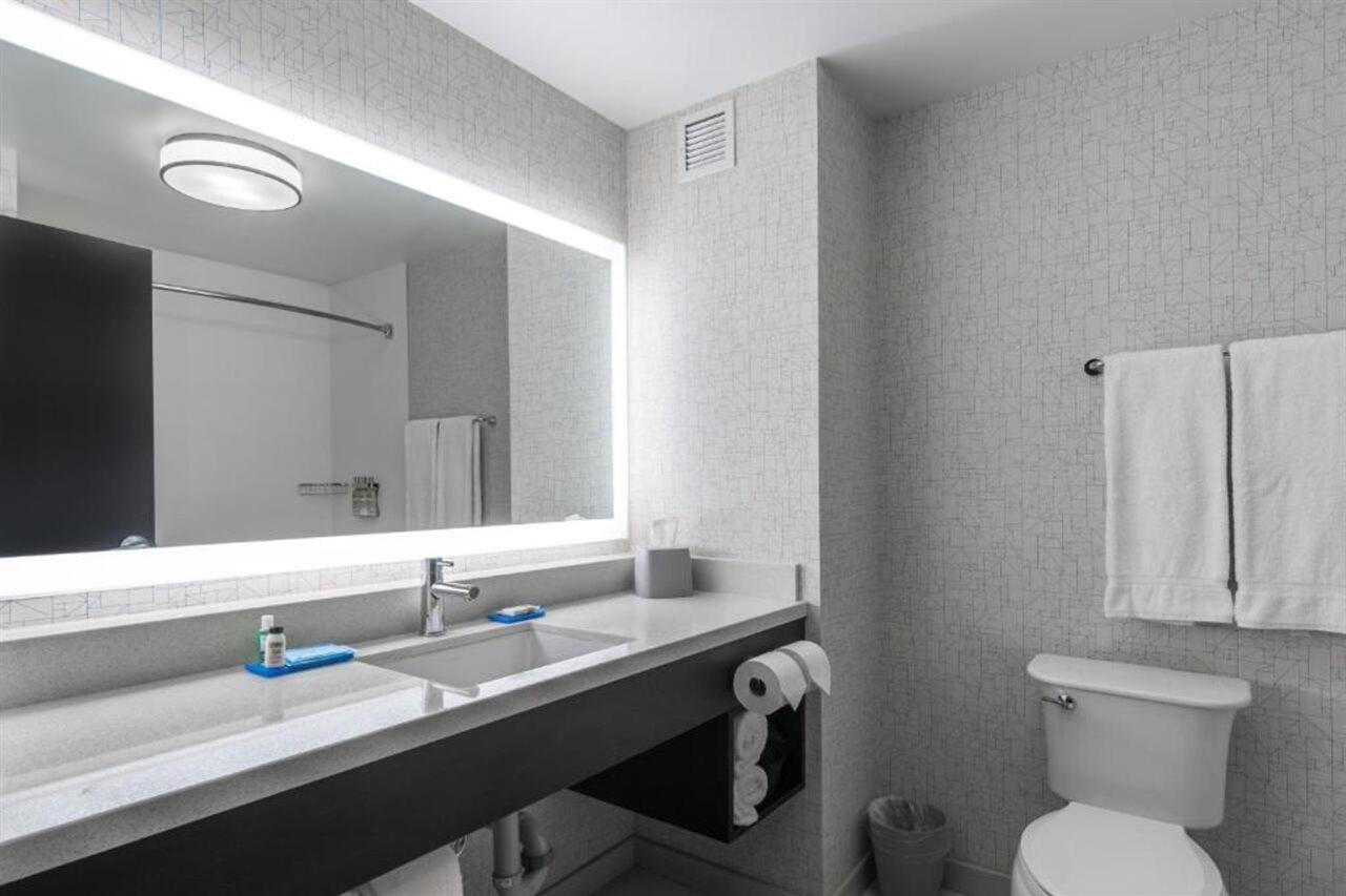 Holiday Inn Express & Suites Kelowna - East By Ihg Εξωτερικό φωτογραφία