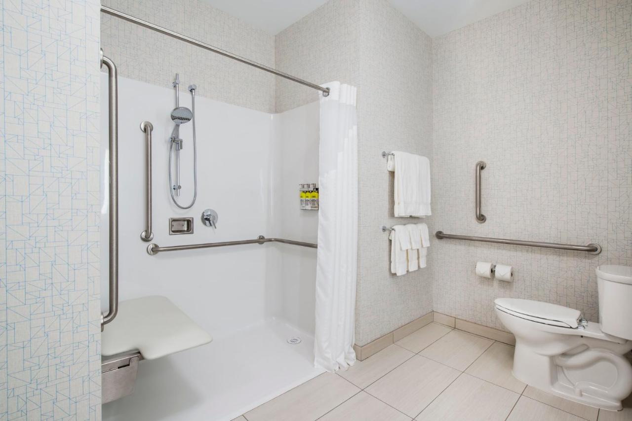 Holiday Inn Express & Suites Kelowna - East By Ihg Εξωτερικό φωτογραφία
