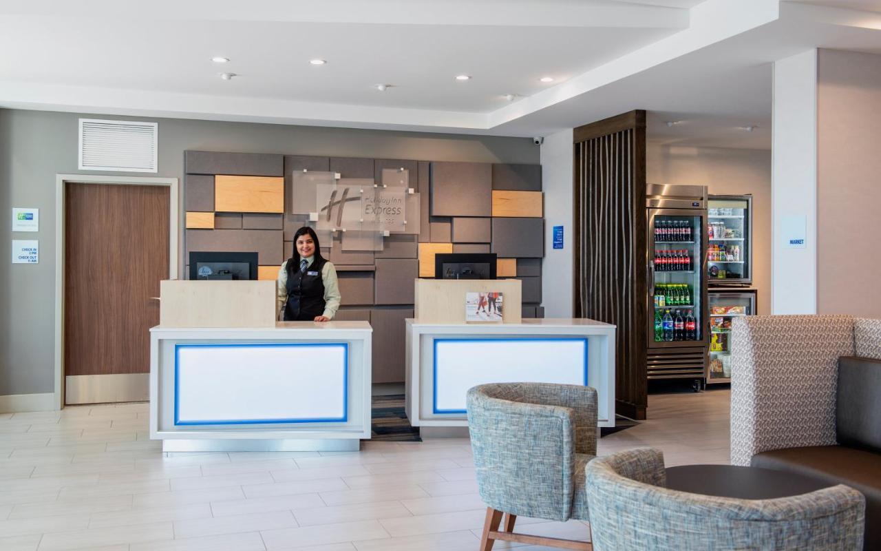 Holiday Inn Express & Suites Kelowna - East By Ihg Εξωτερικό φωτογραφία