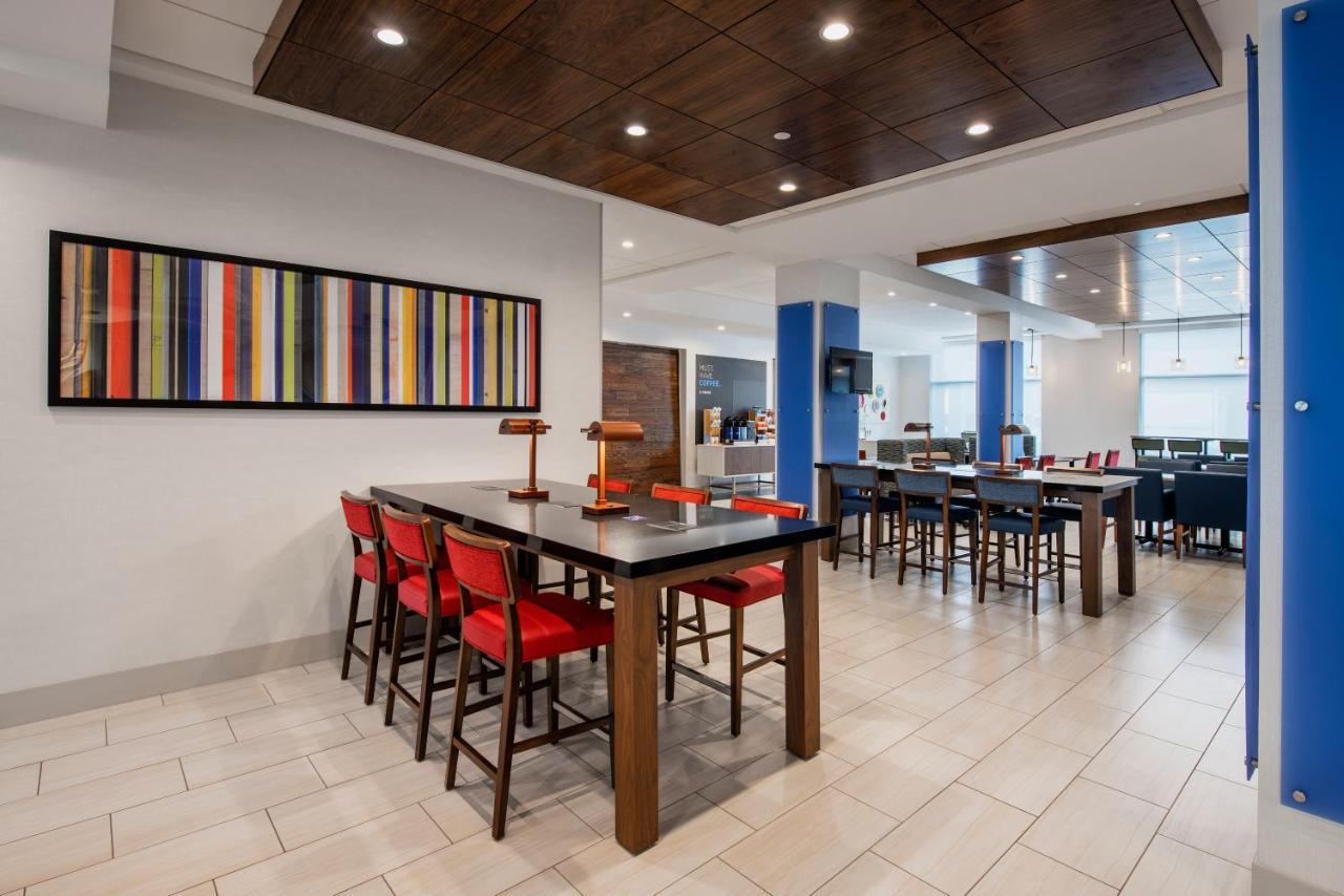 Holiday Inn Express & Suites Kelowna - East By Ihg Εξωτερικό φωτογραφία