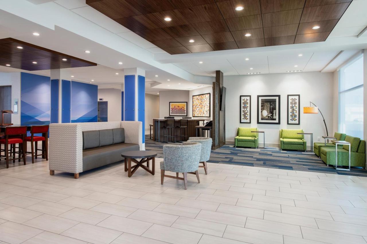 Holiday Inn Express & Suites Kelowna - East By Ihg Εξωτερικό φωτογραφία