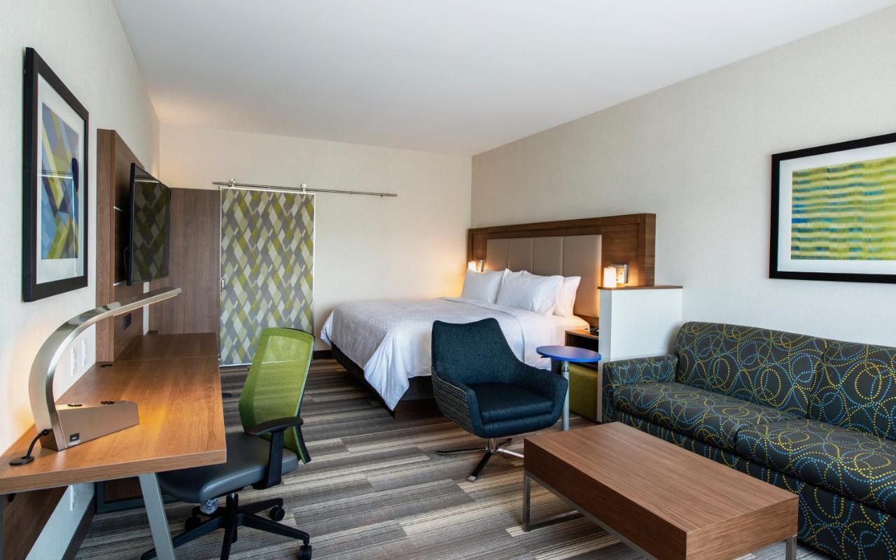 Holiday Inn Express & Suites Kelowna - East By Ihg Εξωτερικό φωτογραφία