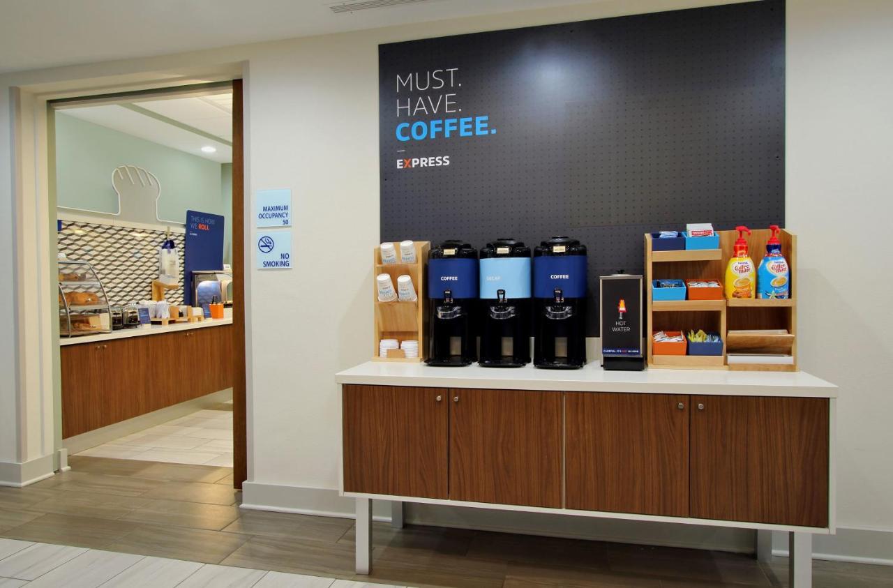 Holiday Inn Express & Suites Kelowna - East By Ihg Εξωτερικό φωτογραφία